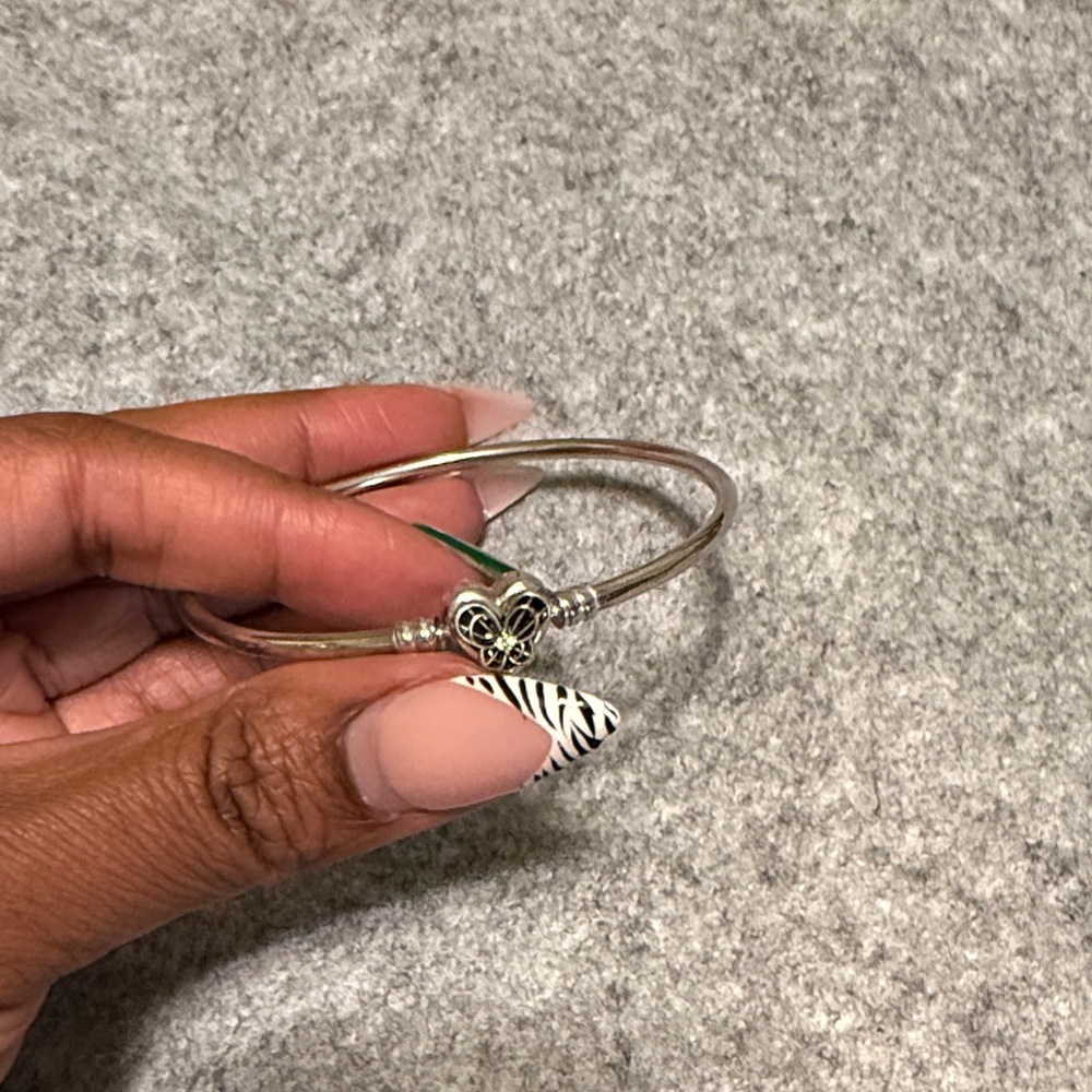 Elegant Silver Bangle Bracelet